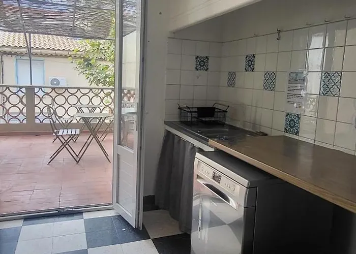 1 - Avec Grande Terrasse Capsule hotel Port-la-Nouvelle
